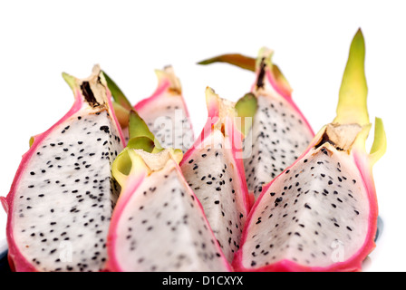 Berlin, Allemagne, a ripe, tranches de   pitaya (fruit du dragon) Banque D'Images