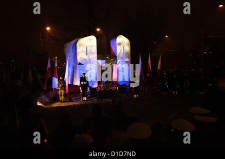 Gdynia , Pologne 17e, décembre 2012 42e anniversaire de 1970 manifestations polonais de Gdynia célébrée sous les victimes de décembre '70 monument à Gdynia. Banque D'Images