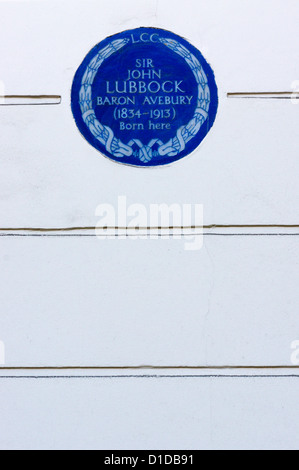 Une plaque bleue à Londres commémorative de Sir John Lubbock, Baron Avebury. Banque D'Images