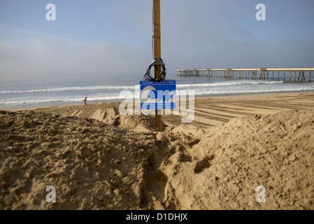 Signe d'évacuation tsunami Venice Beach Californie Banque D'Images