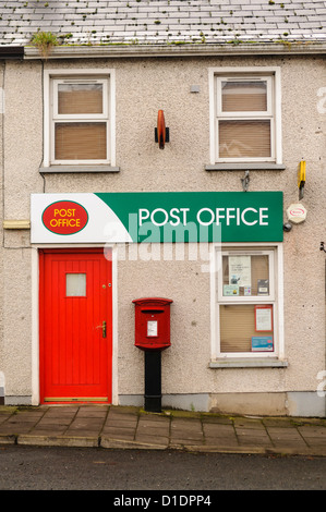 Bureau de poste dans un petit village rural Banque D'Images