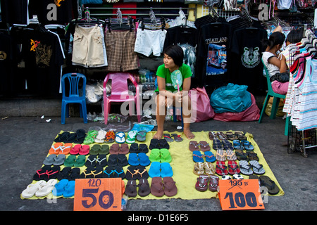 La rue du marché, Khao San Road, Bangkok, Thaïlande Banque D'Images