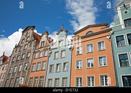 Les façades colorées sur marché (Dlugi Targ), Gdansk, Pologne, l'Europe occidentale, Banque D'Images