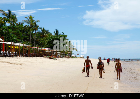 Les gens de Parracho Beach, Arraial d'Ajuda, Bahia, Brésil, Amérique du Sud Banque D'Images