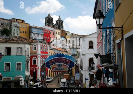 Rues pavées et de l'architecture coloniale, Largo de Pelourinho, Salvador, Bahia, Brésil, Amérique du Sud Banque D'Images