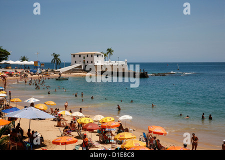 Plage de Porto da Barra, Salvador, Bahia, Brésil, Amérique du Sud Banque D'Images