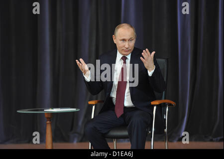 10 décembre 2012 - Moscou, Russie - le 10 décembre 2012, Moscou, Russie.. Photo:Le président russe Vladimir Poutine prend la parole lors d'une réunion avec les syndics à Moscou. (Crédit Image : © PhotoXpress/ZUMAPRESS.com) Banque D'Images