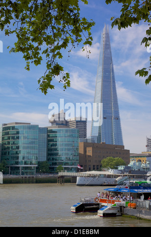 Vue sur le fragment de l'Embankment, London, Angleterre, Royaume-Uni, Europe Banque D'Images
