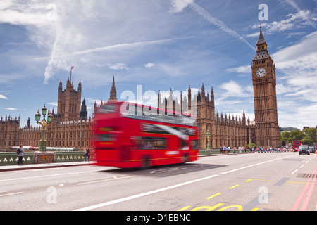 Le pont de Westminster et les chambres du Parlement, Westminster, Londres, Angleterre, Royaume-Uni, Europe Banque D'Images