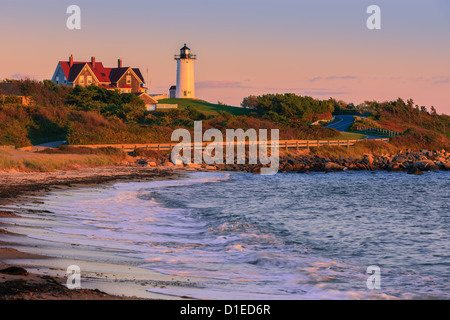 Nobska Point Light est un phare situé sur la pointe sud-ouest de Cape Cod, Massachusetts. Banque D'Images