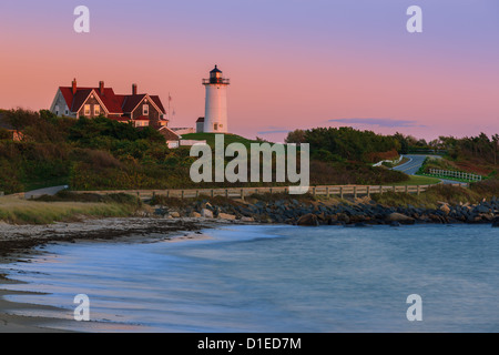 Nobska Point Light est un phare situé sur la pointe sud-ouest de Cape Cod, Massachusetts. Banque D'Images