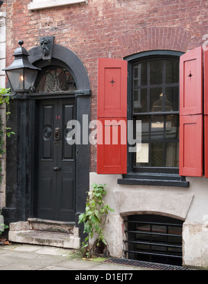 La porte avant de Dennis Severs' House en Folgate Street, Spitalfields, Londres Banque D'Images