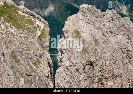 Via ferrata Pisciadu dans le groupe du Sella, Dolomites, Tyrol du Sud, Italie Banque D'Images