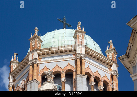 Ornate dome et tour de Memorial Presbyterian Church construit Henry Flagler à St Augustine en Floride Banque D'Images