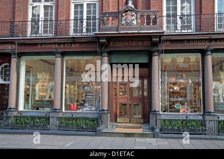 Le T Goode & Co articles ménagers et verrerie shop, 19 South Audley Street, Mayfair, London, UK. Banque D'Images