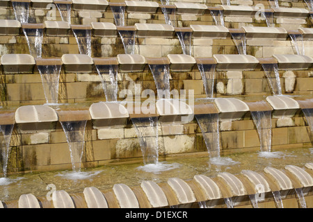 Sheaf Square Water Feature en face de la gare de Sheffield Angleterre Royaume-Uni Banque D'Images