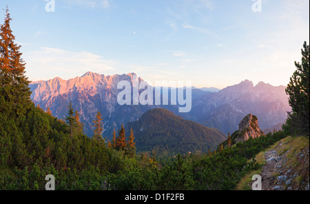 Coucher du soleil dans l'Gesause Ennstal, Alpes, Styrie, Autriche Banque D'Images