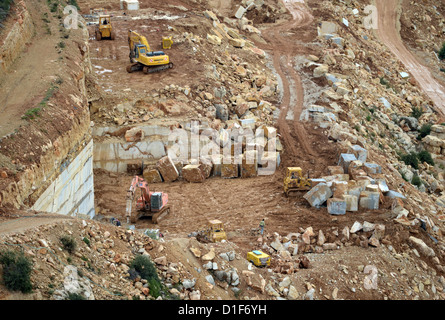 Vue sur le site de construction de la nouvelle ville Rawabi près de Ramallah, dans les territoires palestiniens, 08 décembre 2012. Le projet est hébergé par Bayti Real Estate Investment Company, qui a été créé pour construire Rawabi, la première ville palestinienne et la pierre angulaire d'une nouvelle, moderne, viable de la société palestinienne. Photo : Rainer Jensen Banque D'Images