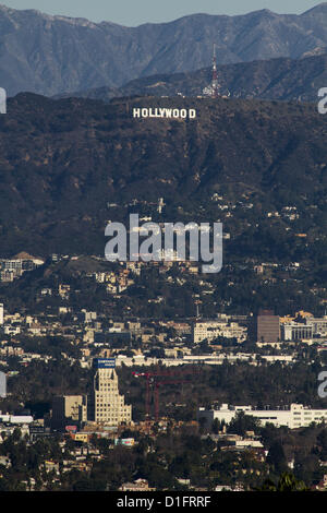 19 déc., 2012 - Los Angeles, Californie (CA, United States - Le panneau Hollywood est vue à Kenneth Hahn State Recreation Area le mercredi 19 décembre 2012 à Los Angeles, Californie, USA. (Crédit Image : © Chiu/ZUMAPRESS.com) Ringo Banque D'Images