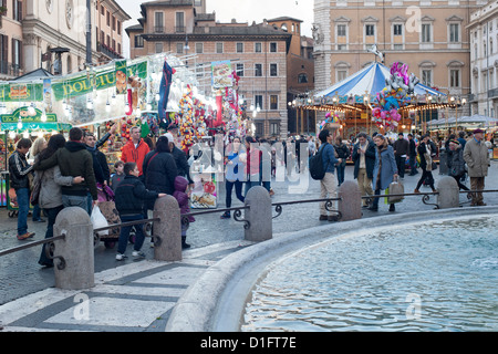 Tourisme dans la Place Navone à Rome Banque D'Images