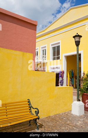 Mercado de Artesanias sur la Plaza del Sol, San Miguel, ville l'île de Cozumel, Quintana Roo, Mexique, Amérique du Nord Banque D'Images