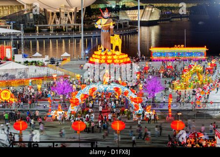 River Hongbao décorations pour les célébrations du Nouvel An chinois à Marina Bay, Singapour, en Asie du Sud-Est, l'Asie Banque D'Images