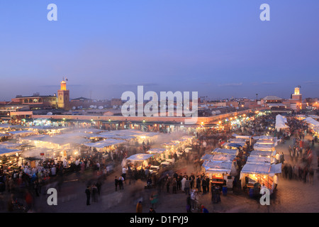 Stands de nourriture, Place Djemaa el Fna, Marrakech, Maroc, Afrique du Nord, Afrique Banque D'Images