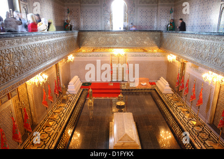 L'intérieur du Mausolée de Mohammed V, Rabat, Maroc, Afrique du Nord, Afrique Banque D'Images