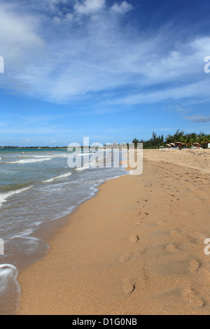 Plage, Isla Verde, San Juan, Porto Rico, Antilles, Caraïbes, États-Unis d'Amérique, l'Amérique centrale Banque D'Images