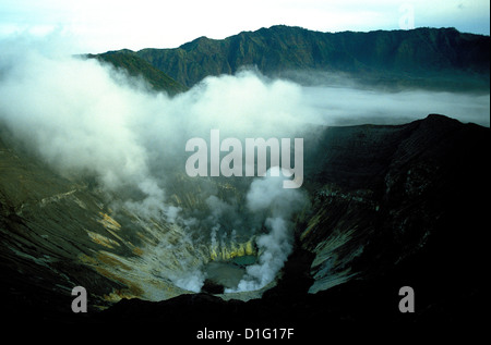 Volcan Bromo cratère sur Java, Indonésie, Asie du Sud, Asie Banque D'Images