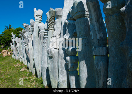 Sculpture sur bois traditionnelle à l'île des Pins, Nouvelle Calédonie, Mélanésie, Pacifique Sud, du Pacifique Banque D'Images