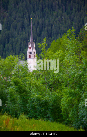 Église, Vigo di Fassa, Vallée de Fassa, Province de Trento, Trentino-Alto Adige/Sud Tyrol Italien, Dolomites, Italie, Europe Banque D'Images