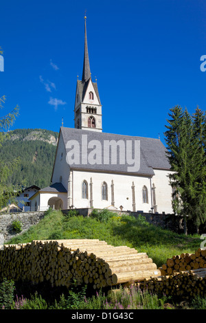 Église, Vigo di Fassa, Vallée de Fassa, Province de Trento, Trentino-Alto Adige/Sud Tyrol Italien, Dolomites, Italie, Europe Banque D'Images