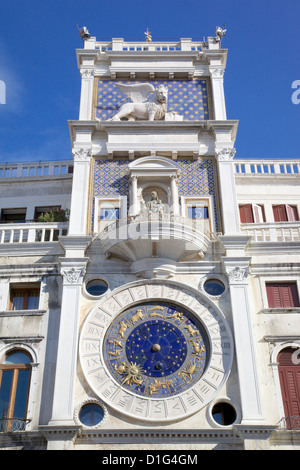 Torre dell Orologio Clocktower, Piazza San Marco, Venise, UNESCO World Heritage Site, Vénétie, Italie, Europe Banque D'Images