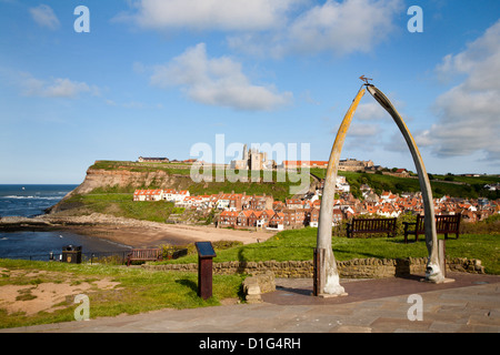 La baleine Arch à Whitby, North Yorkshire, Yorkshire, Angleterre, Royaume-Uni, Europe Banque D'Images