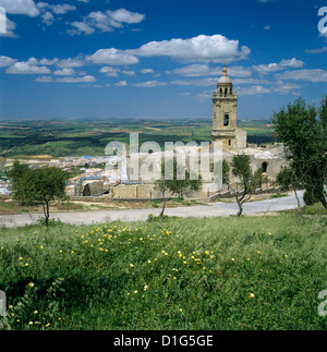 Vue sur l'église Santa Maria la Coronada et vieille ville, Medina Sidonia, Andalousie, Espagne, Europe Banque D'Images