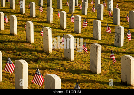 Scène dans le Cimetière National de Sitka sur 2012 Journée des anciens combattants. Banque D'Images