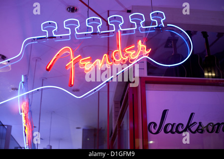 Magasin de musique la nuit Fenêtre Banque D'Images