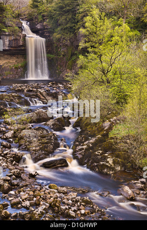 Force Thonton Ingleton ci-dessus dans le Yorkshire Dales, Yorkshire du Nord, Yorkshire, Angleterre, Royaume-Uni, Europe Banque D'Images