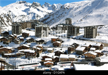 Tignes-le-Lac, Tignes, Savoie, Rhône-Alpes, Alpes, France, Europe Banque D'Images