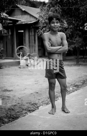 Portrait d'un enfant pris en milieu rural Vietnam près de la frontière avec le Laos Banque D'Images