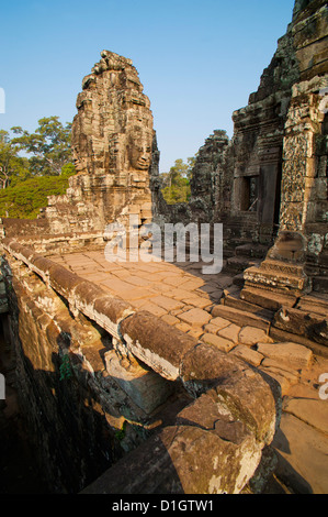 Visage sur un stupa au temple Bayon, Temples d'Angkor, Siem Reap, Cambodge, Indochine, Asie du Sud-Est, l'Asie Banque D'Images