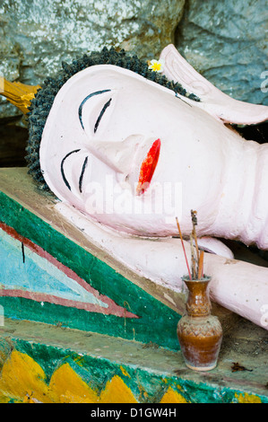 Statue de Bouddha à Tham Sang Grottes, Vang Vieng, Laos, Indochine, Asie du Sud-Est, l'Asie Banque D'Images