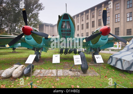 Petlyakov Pe-2 soviétique, la DEUXIÈME GUERRE MONDIALE avion bombardier en piqué, Musée de l'armée polonaise à Varsovie, Pologne Banque D'Images