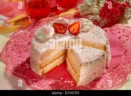 Gâteau crème de fraise Banque D'Images