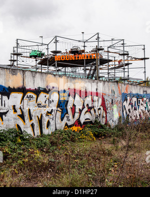 MountMitte - Parc d'aventure avec de hauts cadres d'escalade en corde et des parcours d'obstacles pour tous les âges à Mitte, Berlin, Allemagne Banque D'Images