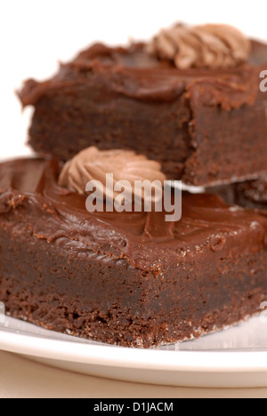 Des petits brownies au fudge avec ganache chocolat Banque D'Images