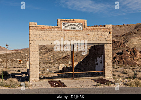 Vieux HD et LD Porter Store dans la ville fantôme abandonnée de rhyolite, NV. Banque D'Images