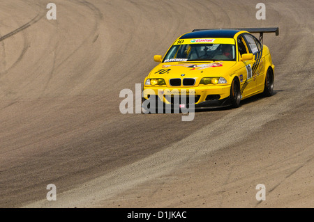 Une BMW 325 est en concurrence à la CTCC Canadian Touring Car Championship au 2011 Mobile-1 Grand Prix Mosport Banque D'Images