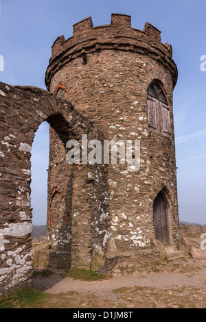 Le vieux John folie contre ciel bleu, Bradgate Park, Newtown Linford, Leicestershire, England, UK Banque D'Images